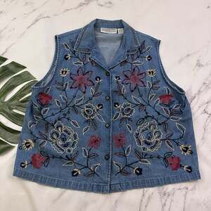 Dressbarn Womens Vintage 90s Embroidered Denim Top Plus Size 2x Blue Red Floral